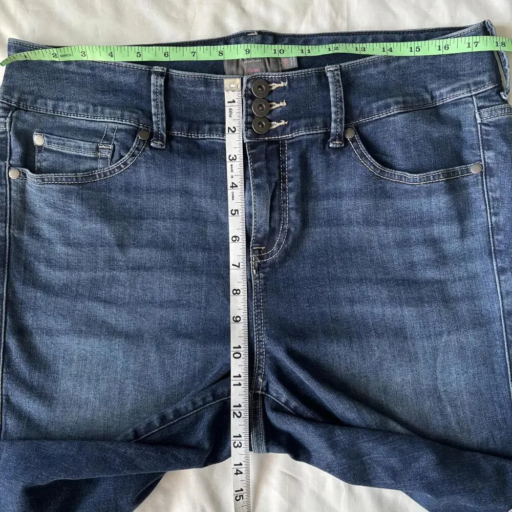 Torrid Jeans 16R Dark Wash High Rise Skinny Fit Button Fly Denim‎ - Picture 4 of 8